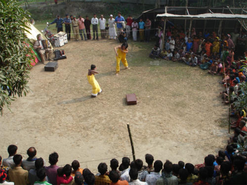 © Rima Abdul Malak - Clowns Sans Frontières - Bengladesh - 2004