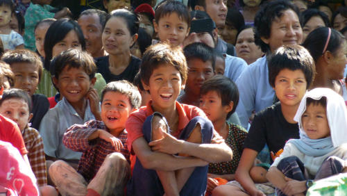 © Marik Wagner - Clowns Sans Frontières -  Birmanie - 2012