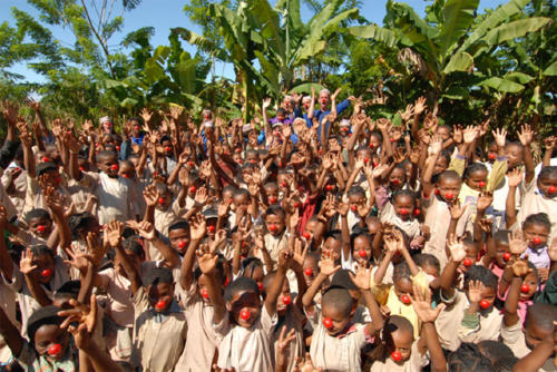 © Pierrot Men - Clowns Sans Frontières - Madagascar - 2006