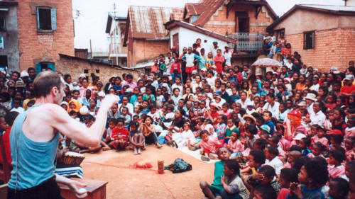 © Clowns Sans Frontières - Madagascar - 2001
