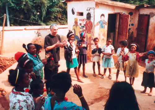 © Clowns Sans Frontières - Madagascar - 2001