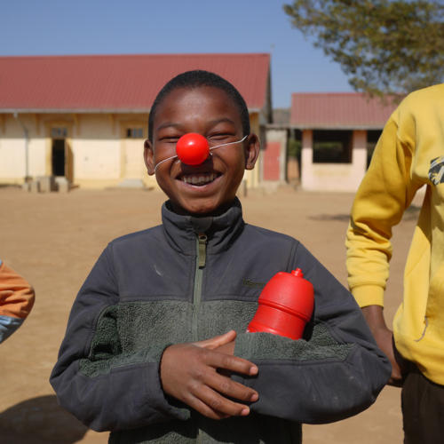 © Stephane Bou- Clowns Sans Frontières - Madagascar - 2014