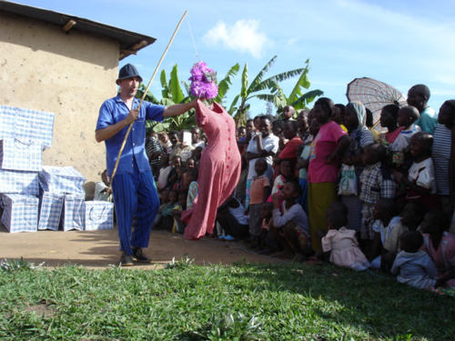 © Georges Matichard - Clowns Sans Frontières - Rwanda - 2004